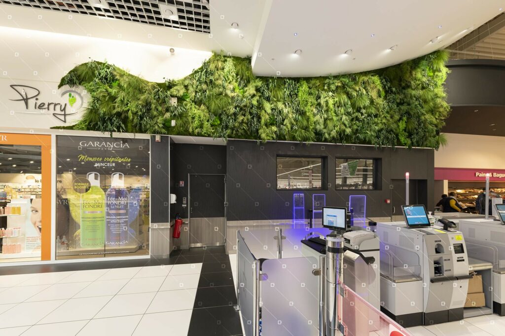 mur-vegetal-interieur-stabilise-cadre-vert-leclerc-pierry-collection-diamant-rse