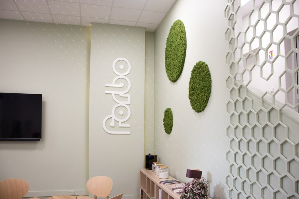 cadre-lichen-logo-vegetal-signaletique-vegetale-cadre-vert-forbo