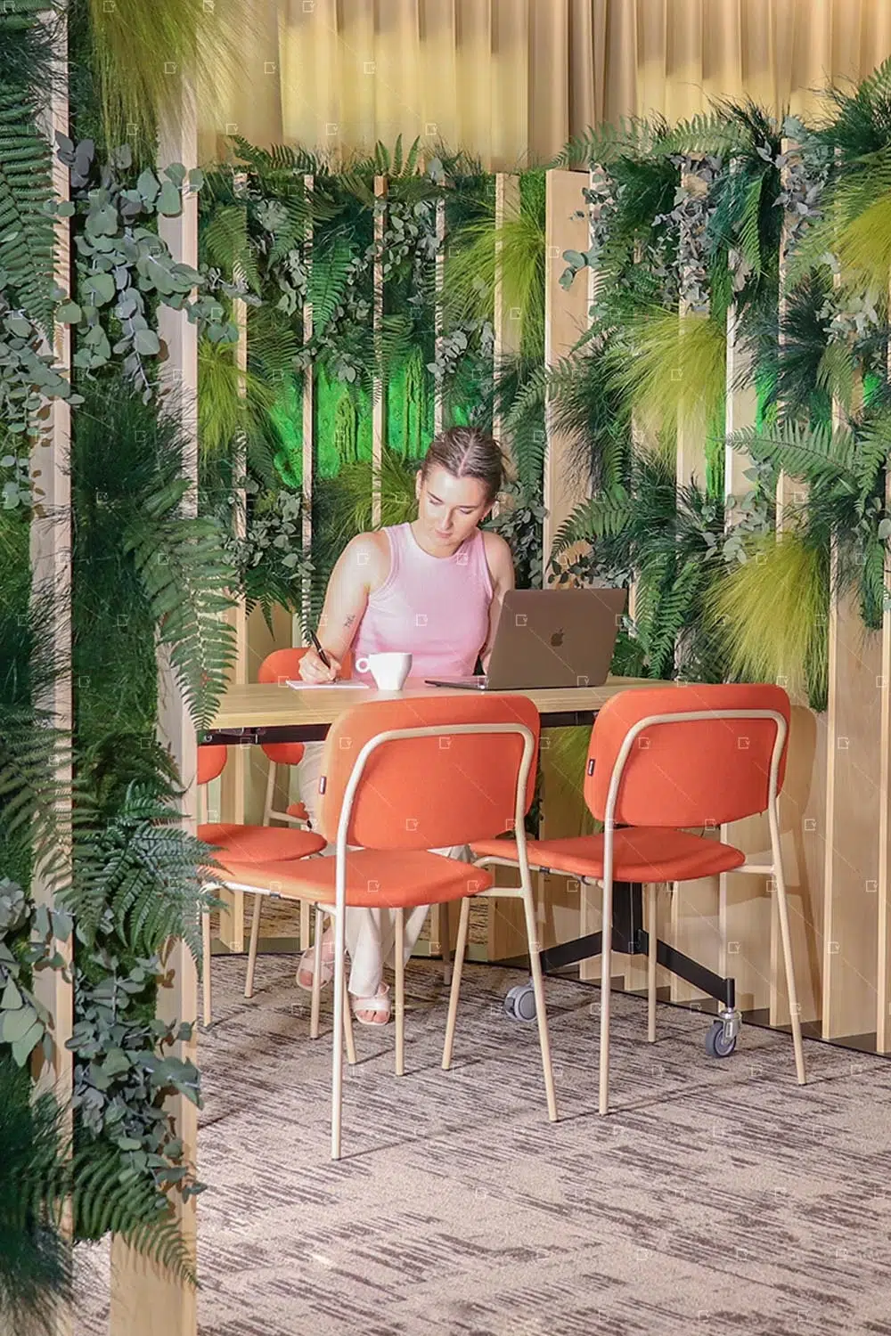 Cadrevert Indoor Hotels 08