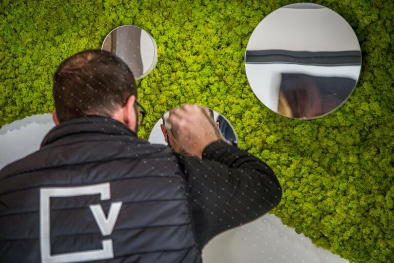 cadre-vert-focus-equipe-agenceurs-design-vegetal